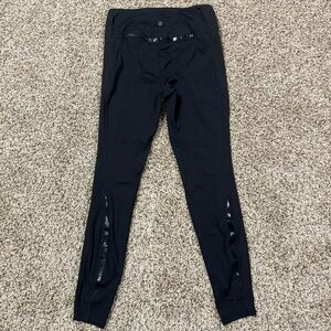 Lululemon Gloss Trim Run Super High-Rise Tight 28" Black Size 8 W5DBNS
